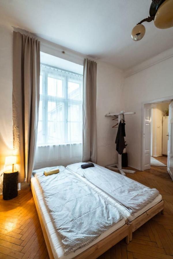 A Szoba Apartman Печ Екстер'єр фото